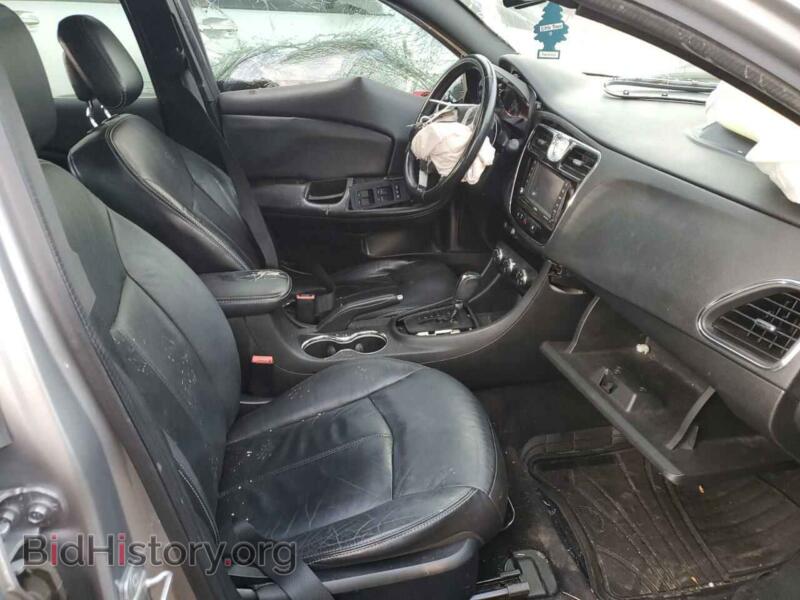 2013 Chrysler 200 (VIN 1C3CCBCG5DN683643) — photo 7 of 12