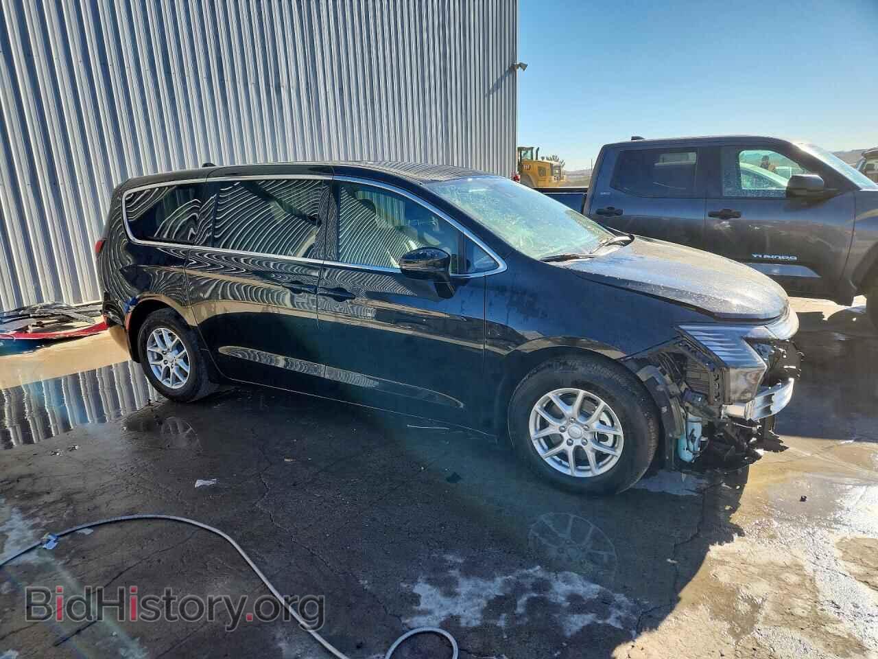 2027 CHRYSLER PACIFICA - VIN: 2C4RC1BG0VR562962 - Photo 4
