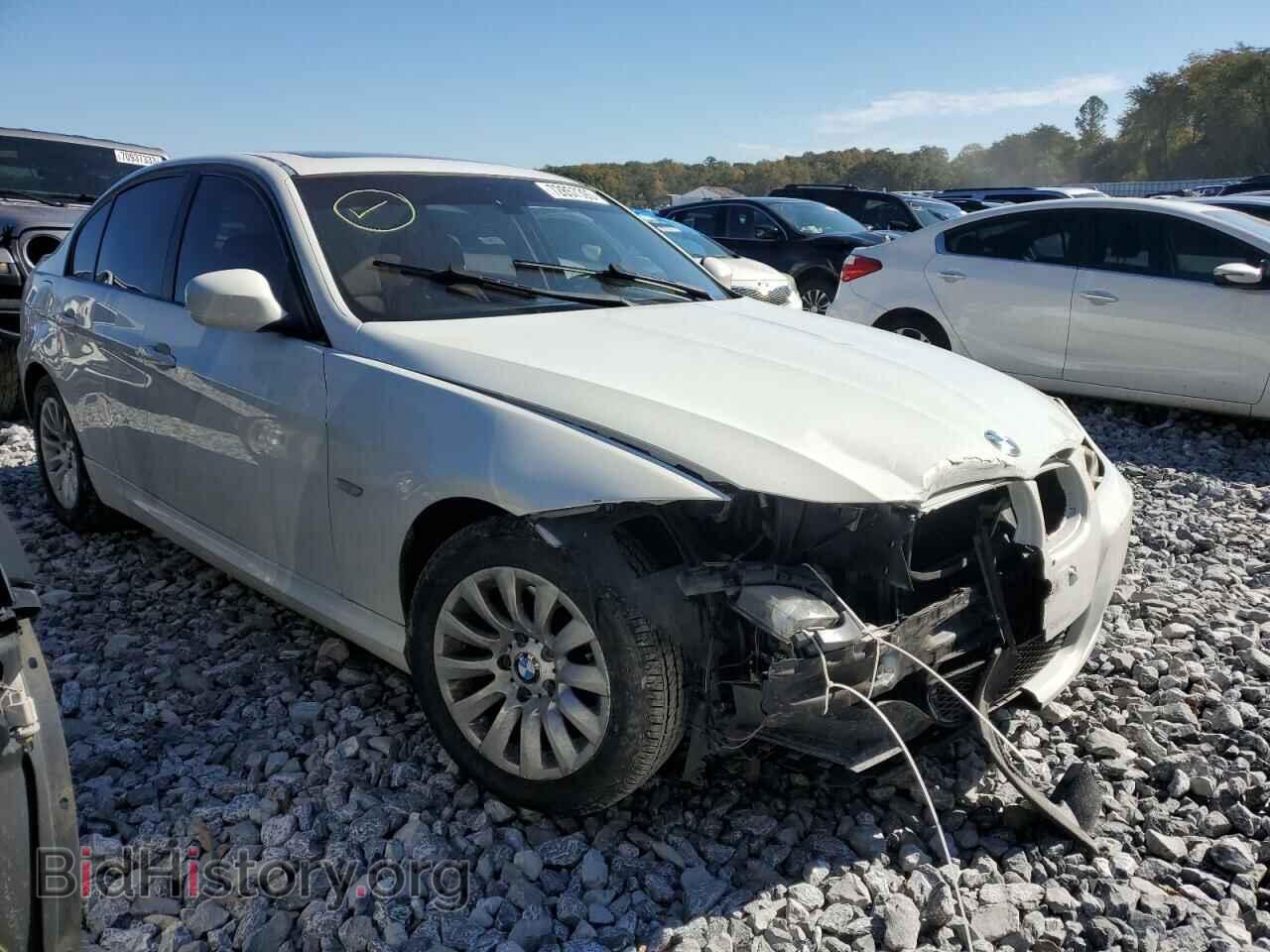 2009 BMW 3 SERIES - VIN: WBAPH57569NL77886 - Фото 4