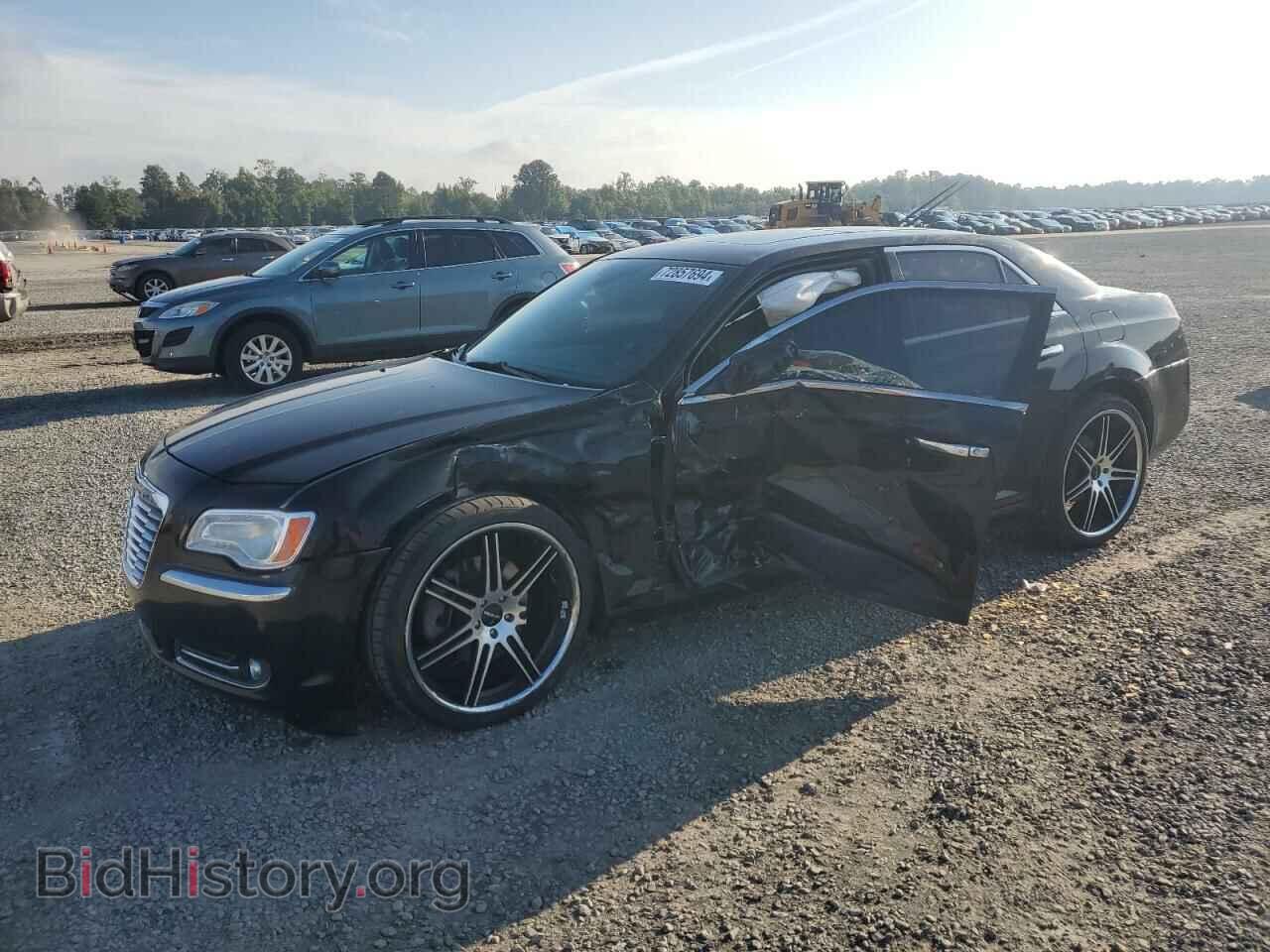 Photo 2C3CK6CT6BH516849 - CHRYSLER 300 2011