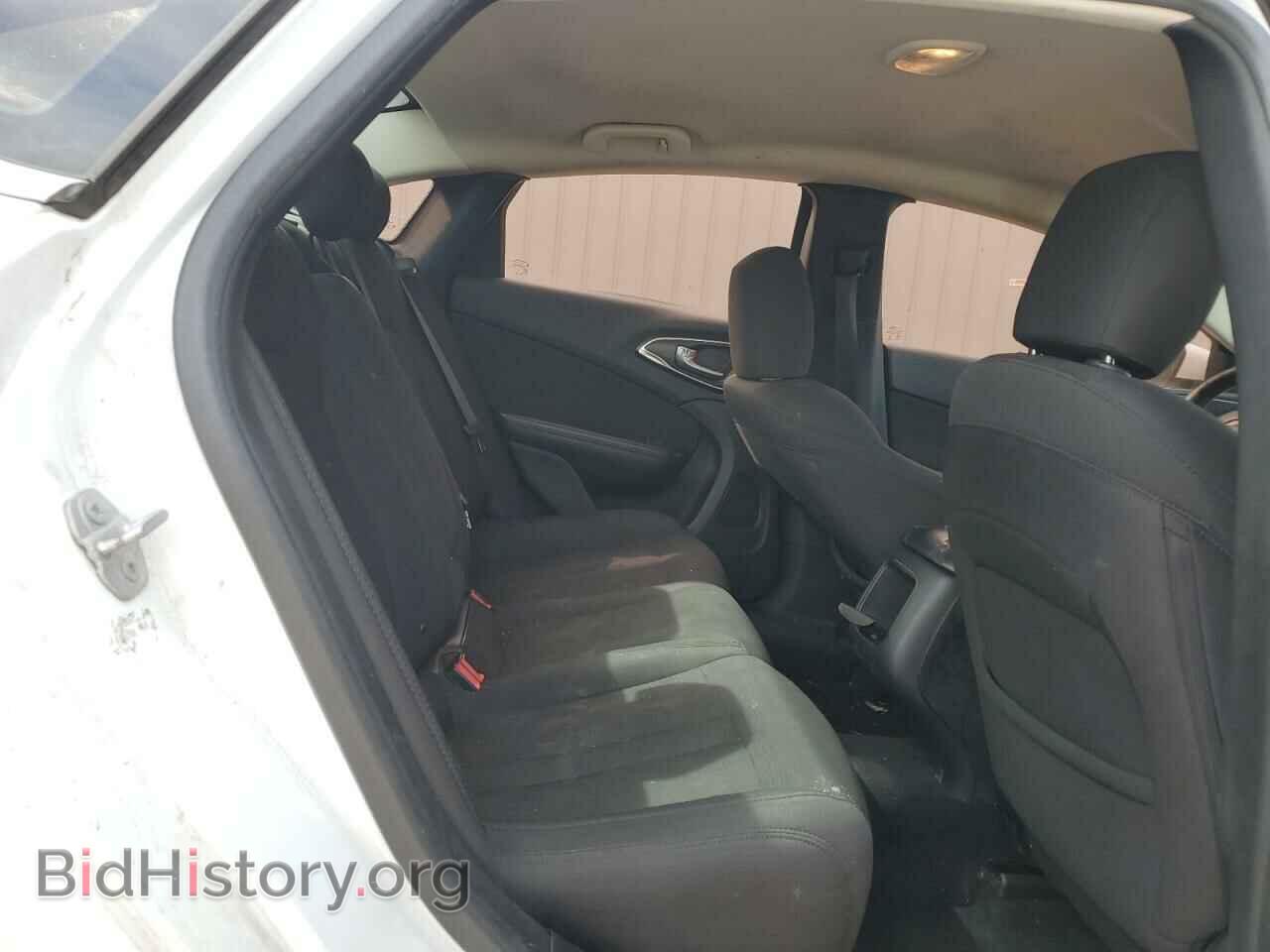 2016 CHRYSLER 200 - VIN: 1C3CCCAG8GN141028 - Фото 10