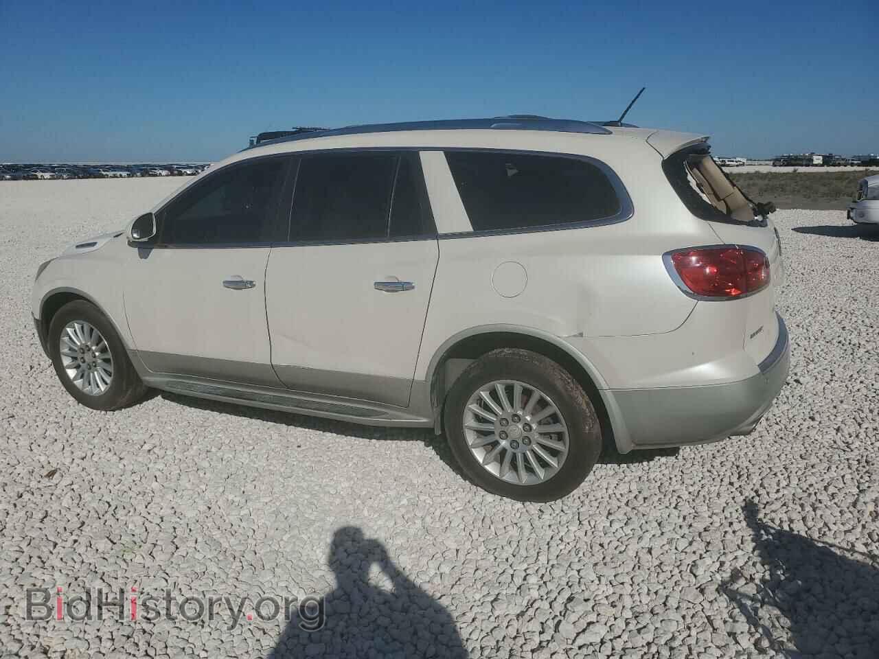 2011 BUICK ENCLAVE - VIN: 5GAKRBED5BJ205446 - Фото 2