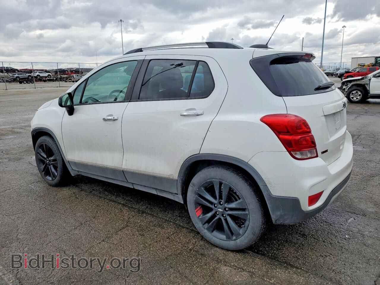 2018 CHEVROLET TRAX - VIN: 3GNCJLSB8JL406145 - Фото 2