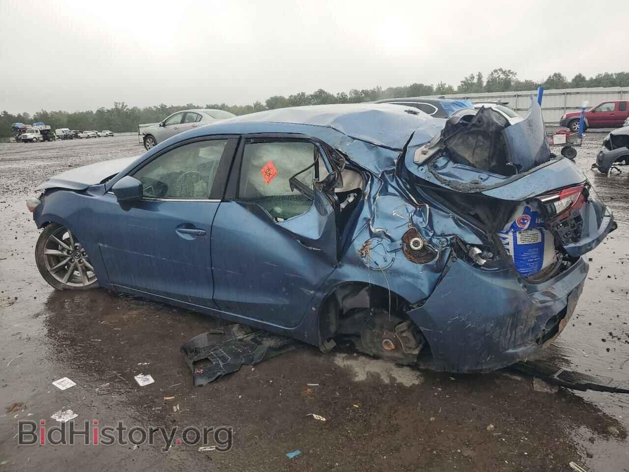 2018 MAZDA 3 - VIN: 3MZBN1L3XJM194568 - Фото 2
