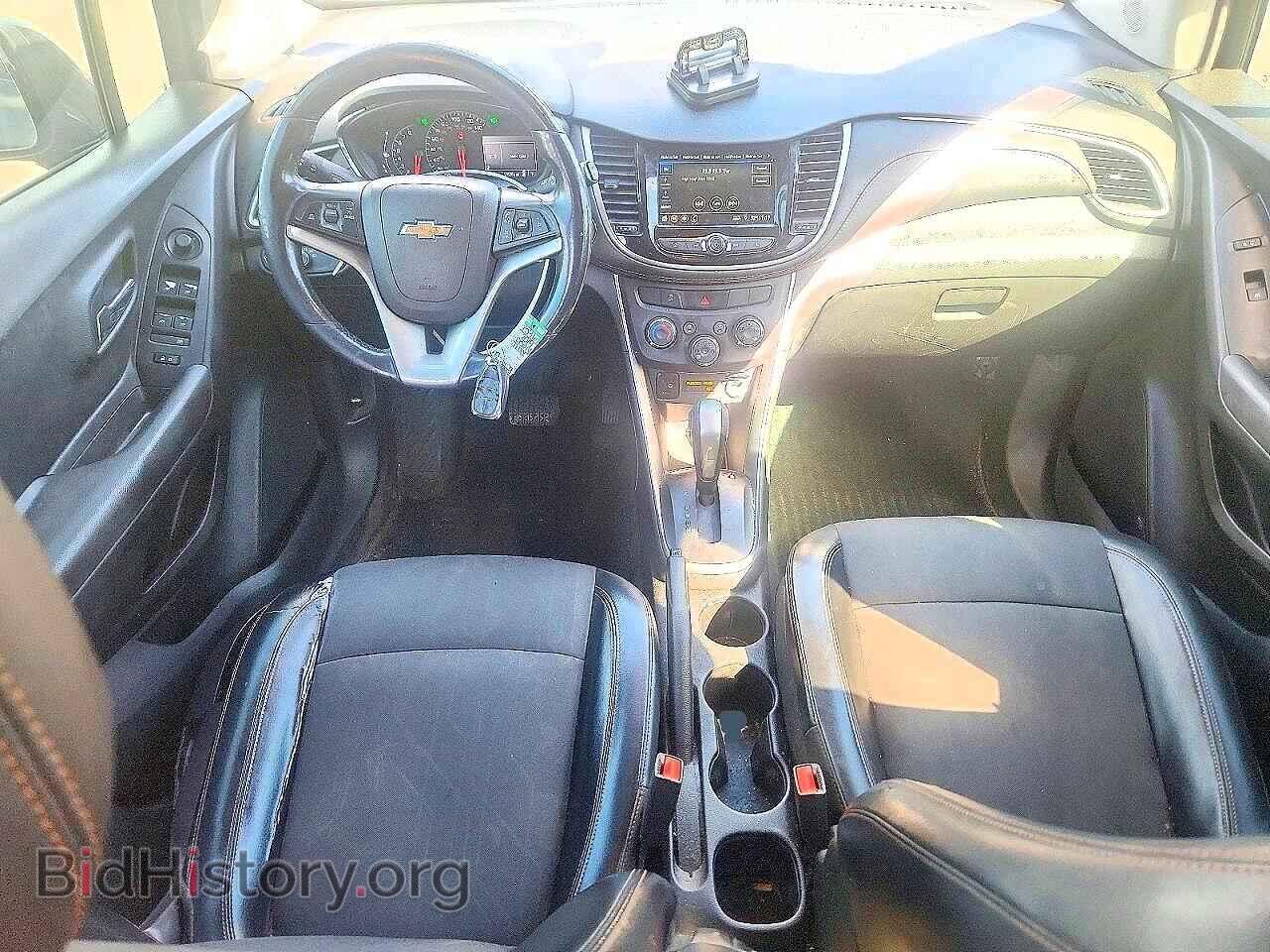 2019 CHEVROLET TRAX - VIN: KL7CJLSB2KB859945 - Photo 8