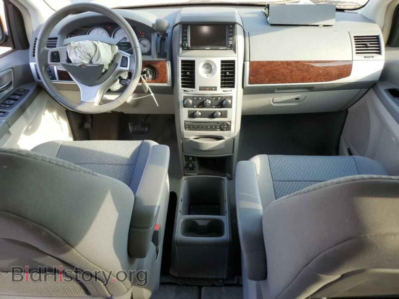 2010 Chrysler MINIVAN (VIN 2A4RR5DX9AR472622) — photo 8 of 13