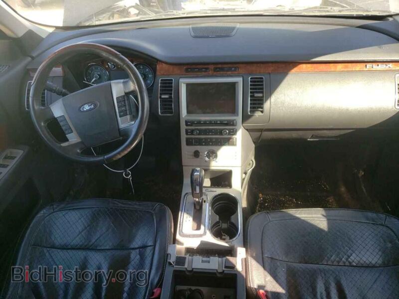 2011 Ford FLEX (VIN 2FMGK5DC9BBD05116) — photo 8 of 13