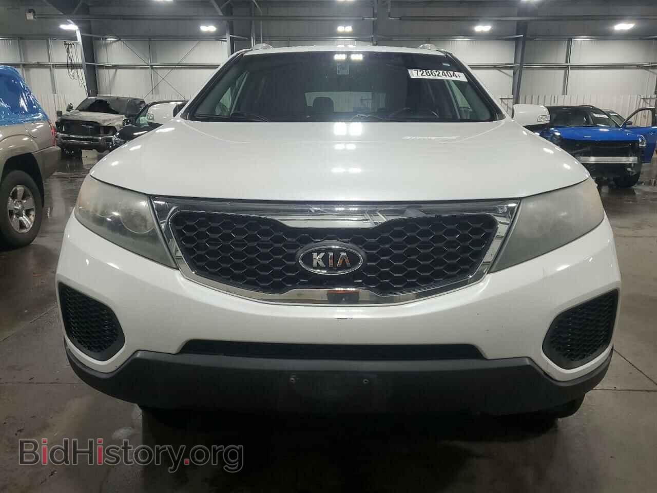 2011 KIA SORENTO - VIN: 5XYKTDA21BG096659 - Фото 5
