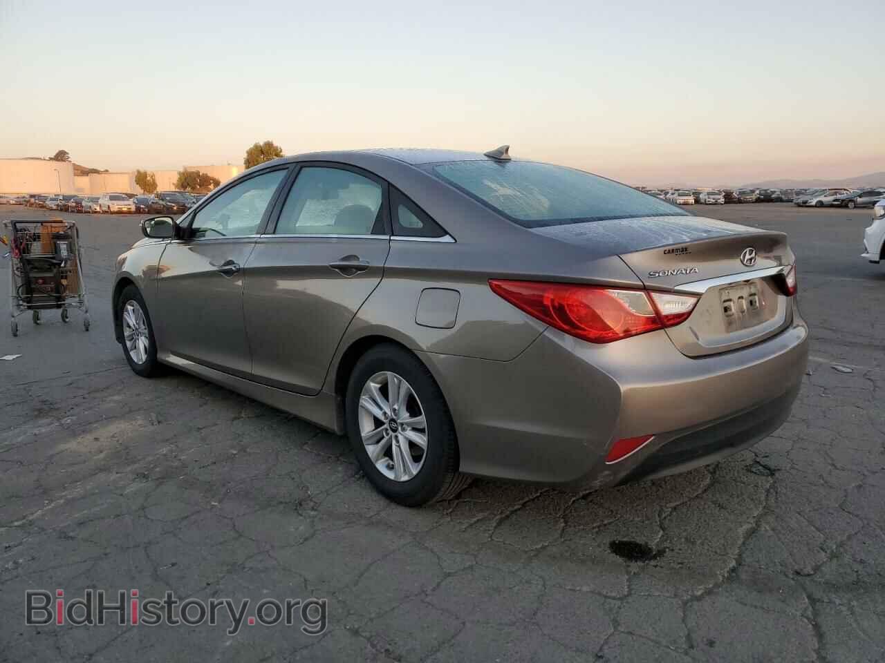 2014 HYUNDAI SONATA - VIN: 5NPEB4AC0EH933052 - Фото 2