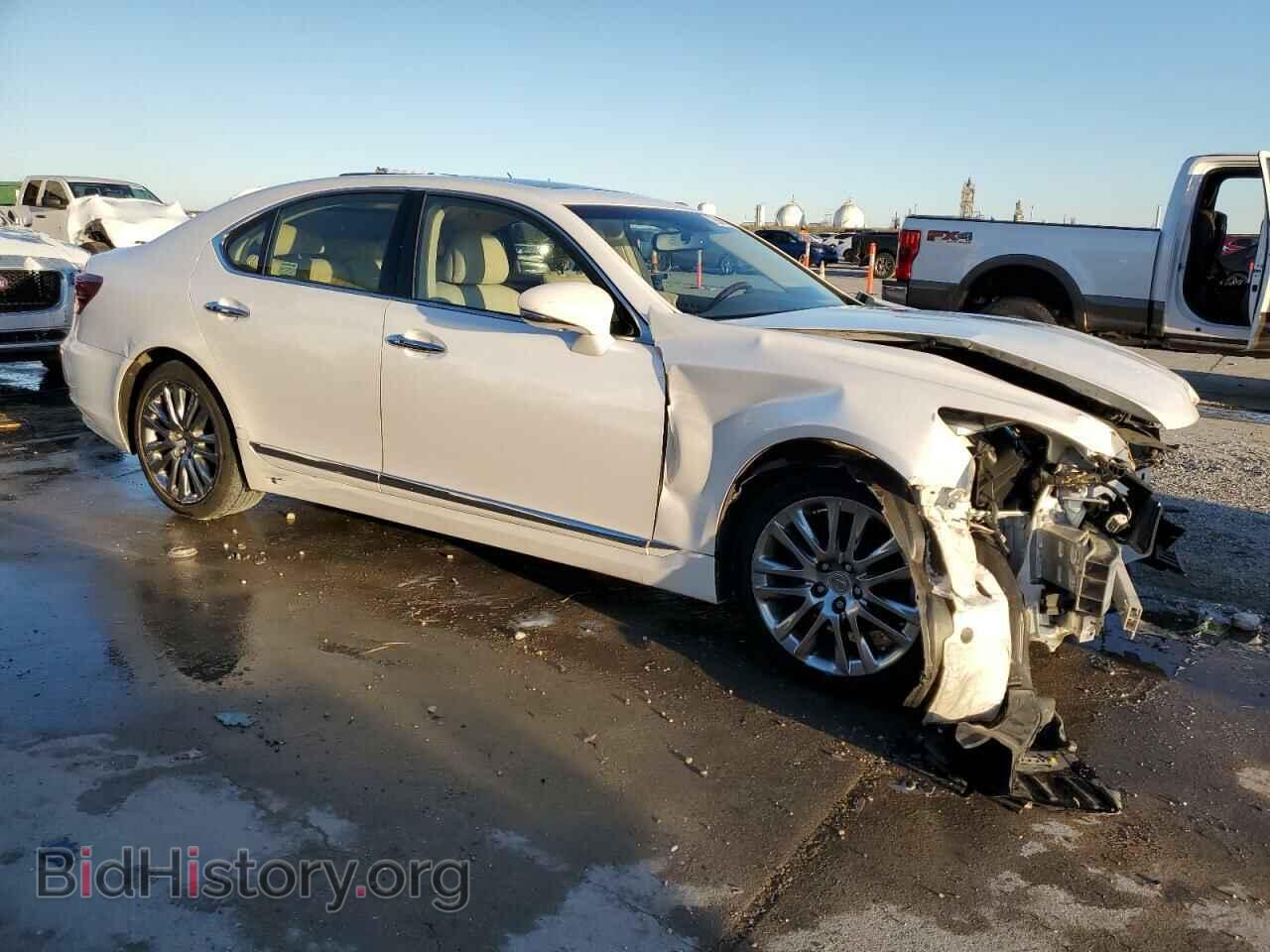 2016 LEXUS LS460 - VIN: JTHBL5EF0G5142130 - Photo 4
