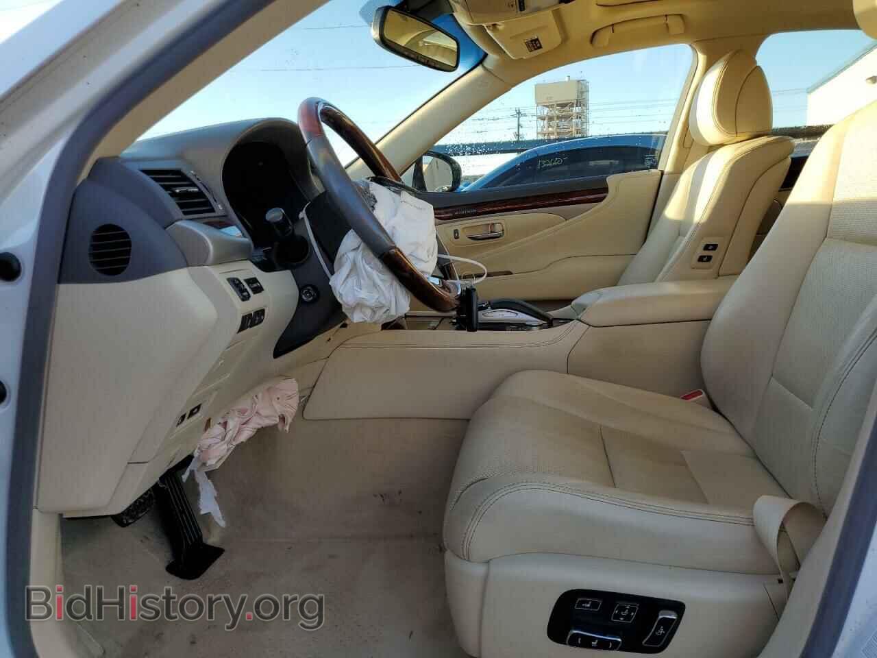 2016 LEXUS LS460 - VIN: JTHBL5EF0G5142130 - Photo 7