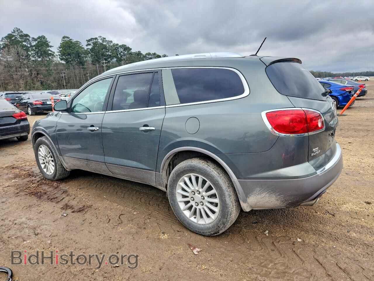 2011 BUICK ENCLAVE - VIN: 5GAKRAED2BJ112779 - Photo 2