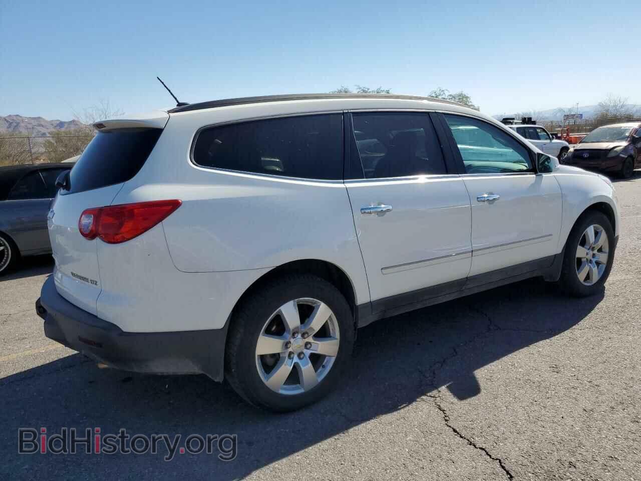 2012 CHEVROLET TRAVERSE - VIN: 1GNKVLED7CJ104174 - Фото 3