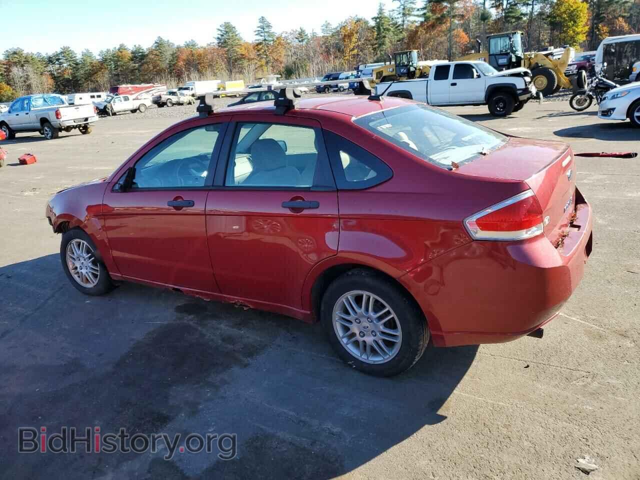 2011 FORD FOCUS - VIN: 1FAHP3FN6BW100242 - Photo 2