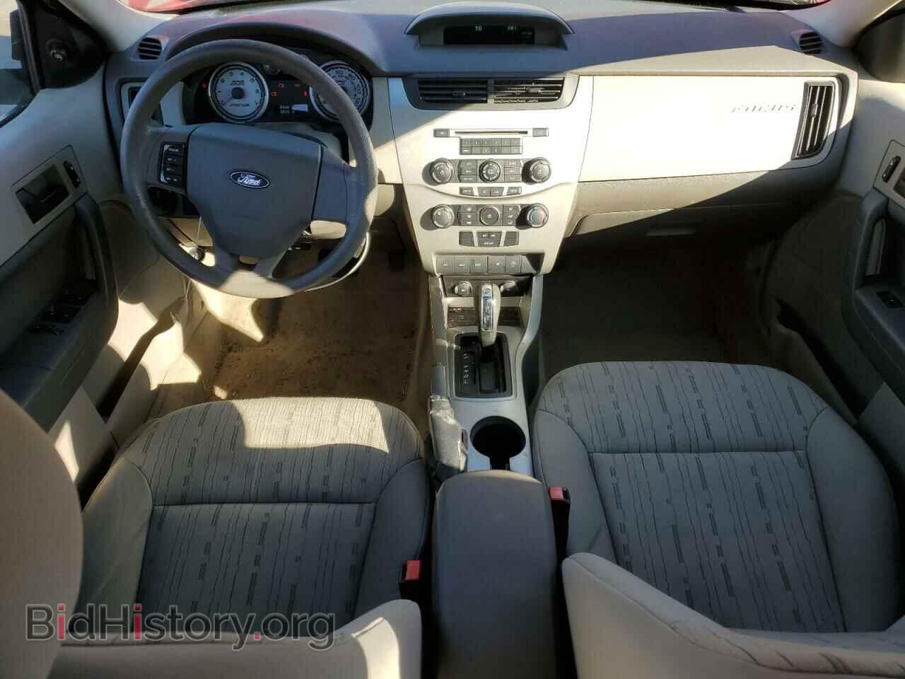 2011 FORD FOCUS - VIN: 1FAHP3FN6BW100242 - Photo 8