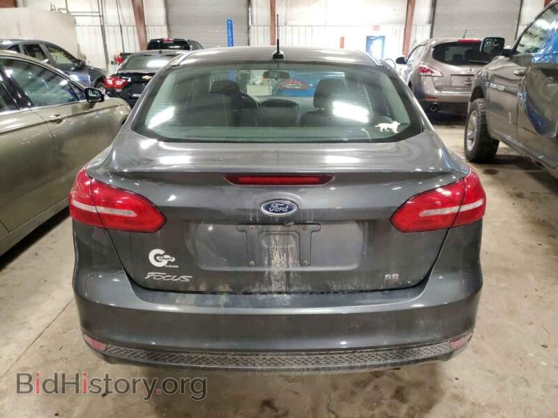2017 Ford FOCUS (VIN 1FADP3F2XHL204375) — photo 6 of 12