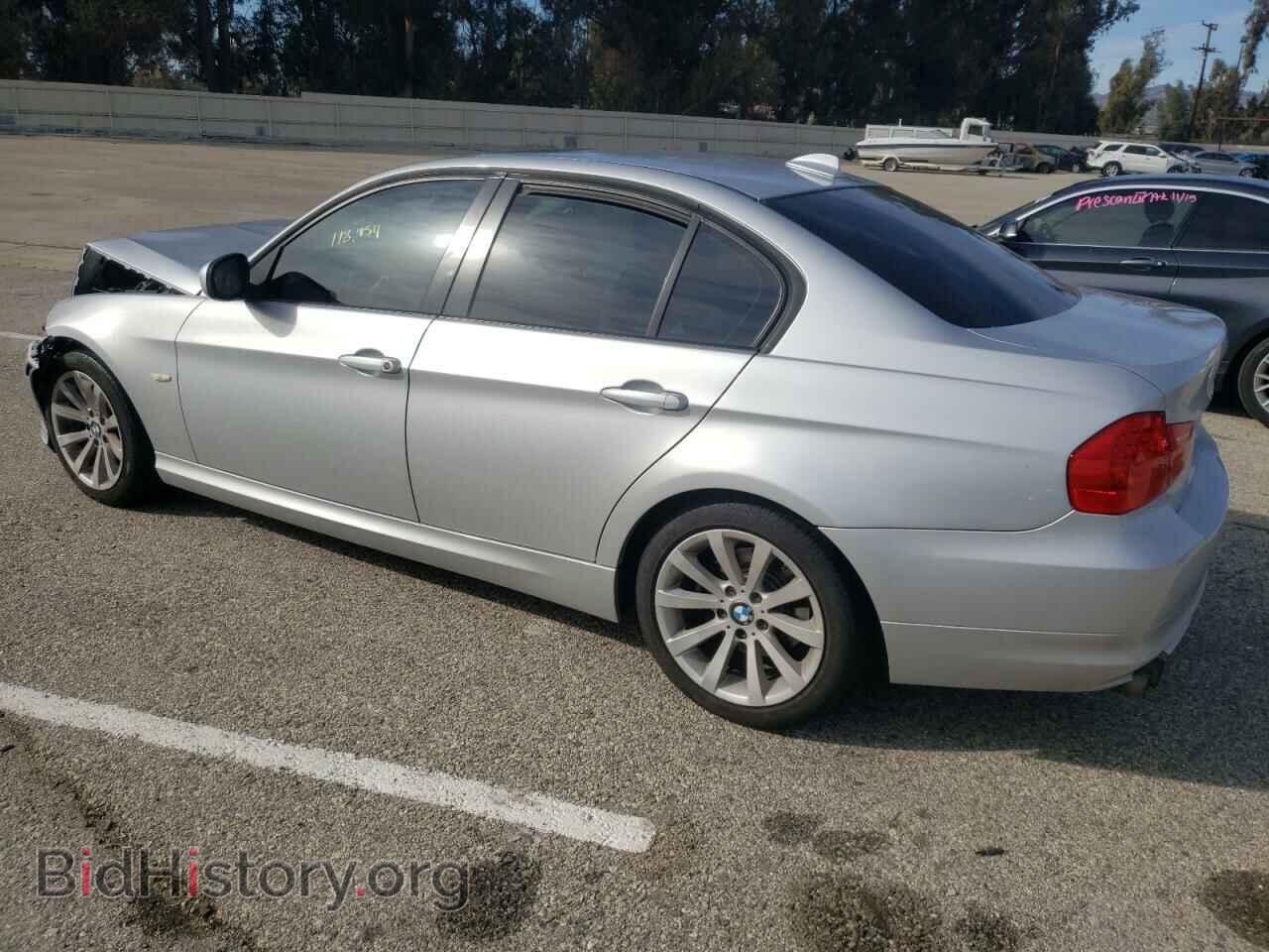 2011 BMW 3 SERIES - VIN: WBAPH5C50BF093322 - Фото 2