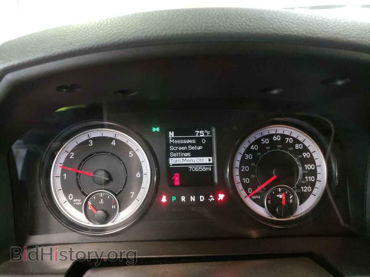 2018 RAM All Models - VIN: 3C6UR5CJ2JG347360 - Photo 9