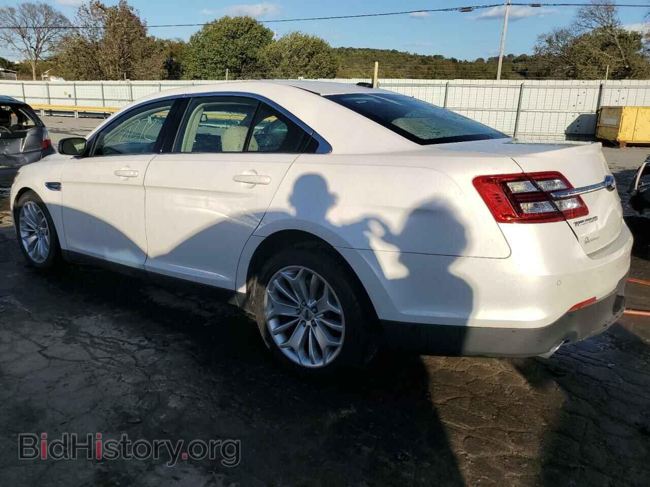 2018 FORD TAURUS - VIN: 1FAHP2F81JG129841 - Фото 2
