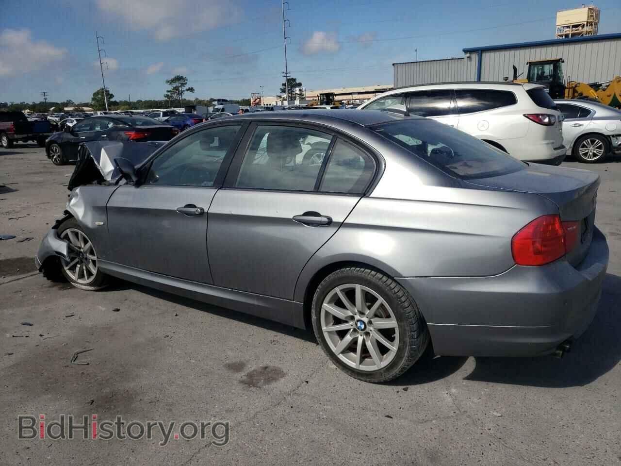 2009 BMW 3 SERIES - VIN: WBAPH77539NL85083 - Фото 2