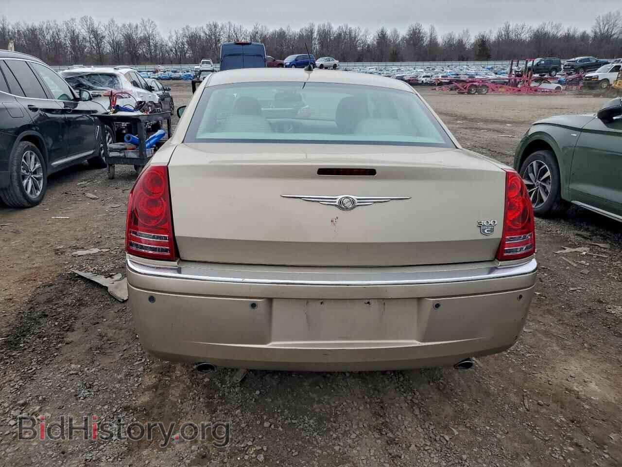 2008 CHRYSLER 300 - VIN: 2C3KA63H98H335585 - Фото 6