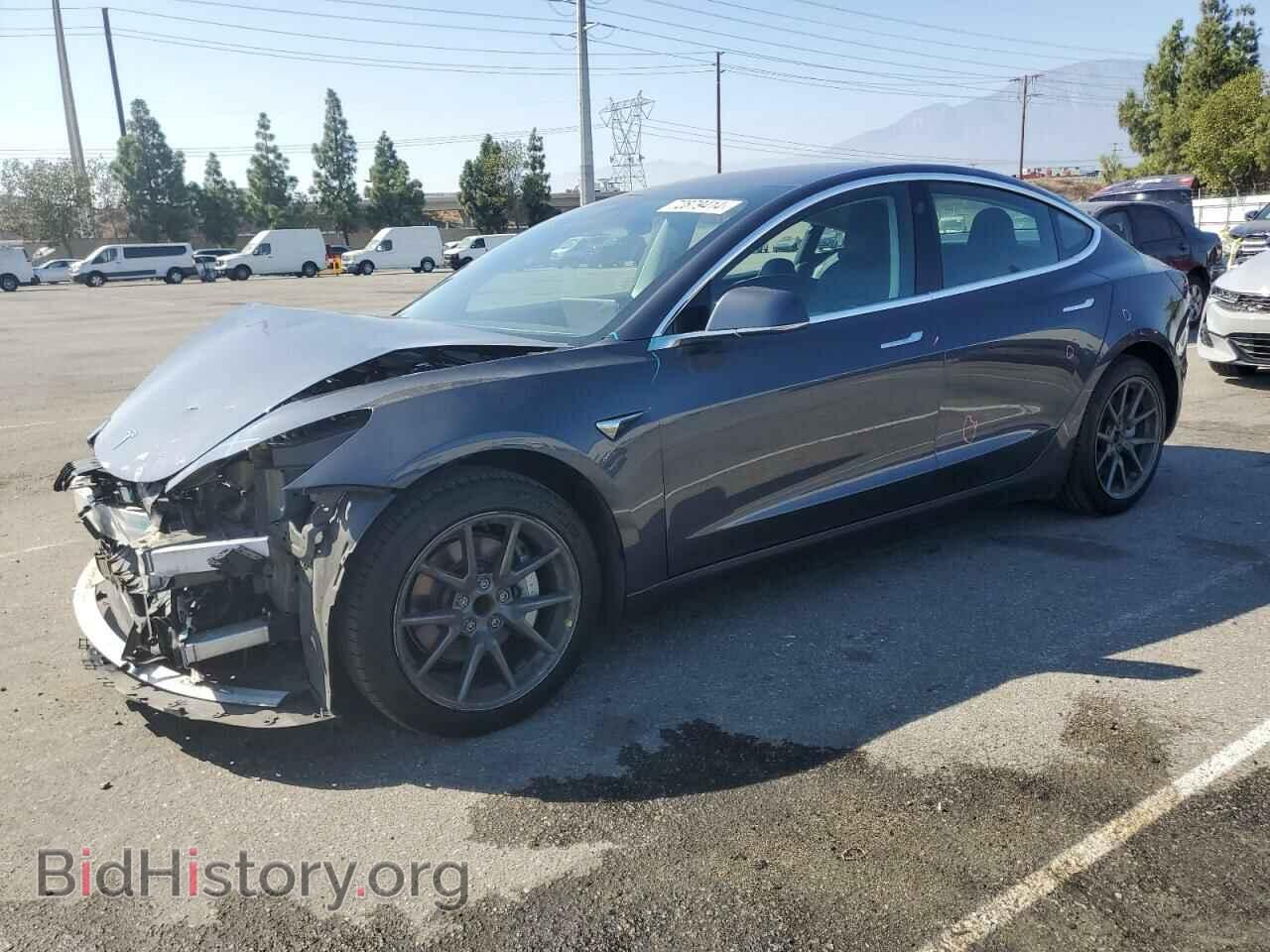Фотография 5YJ3E1EA5JF045296 - TESLA MODEL 3 2018