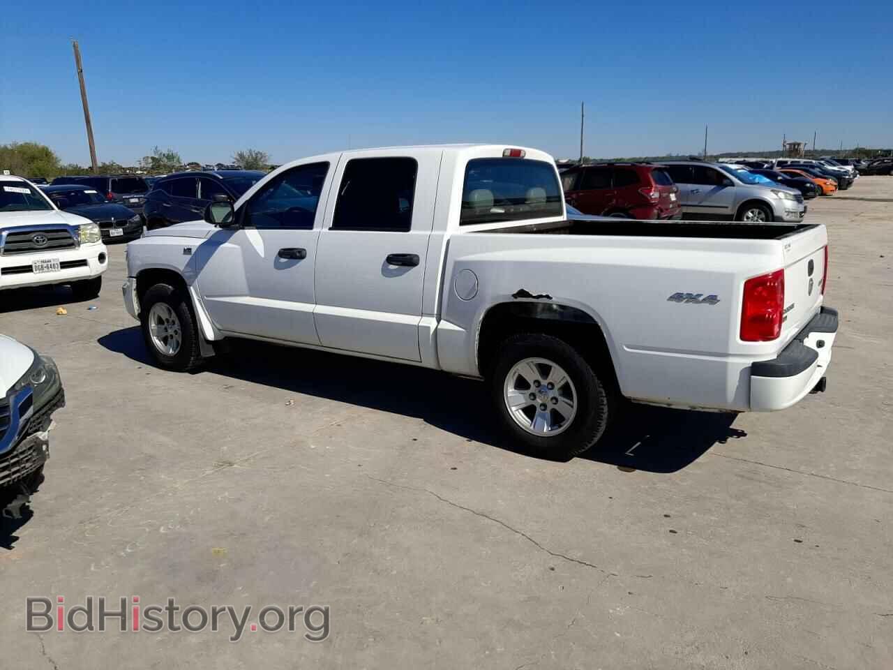 2011 DODGE DAKOTA - VIN: 1D7RW3GP6BS651124 - Фото 2