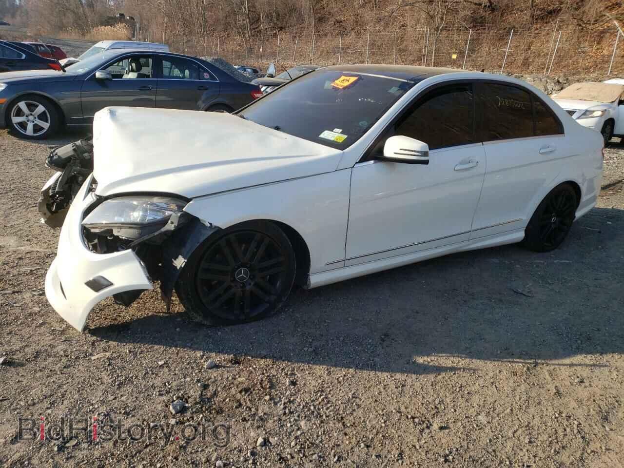 Photo WDDGF8BB7BR165218 - MERCEDES-BENZ C-CLASS 2011