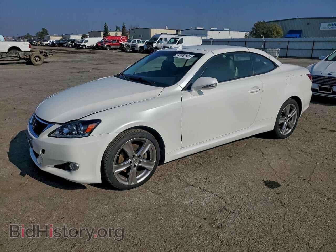 Фотография JTHFF2C29F2533333 - LEXUS IS 2015
