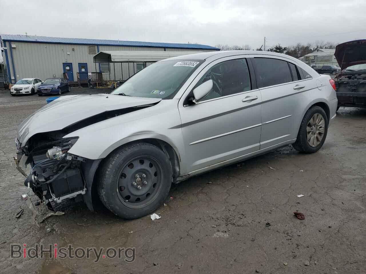 Photo 1C3BC4FB7BN566716 - CHRYSLER 200 2011