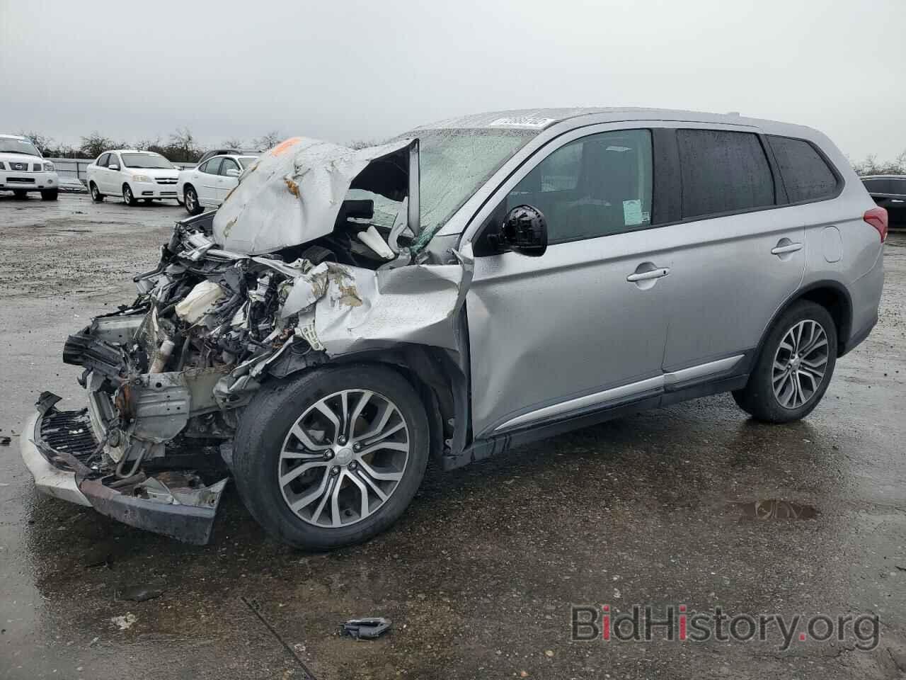 Photo JA4AZ3A32JJ002956 - MITSUBISHI OUTLANDER 2018