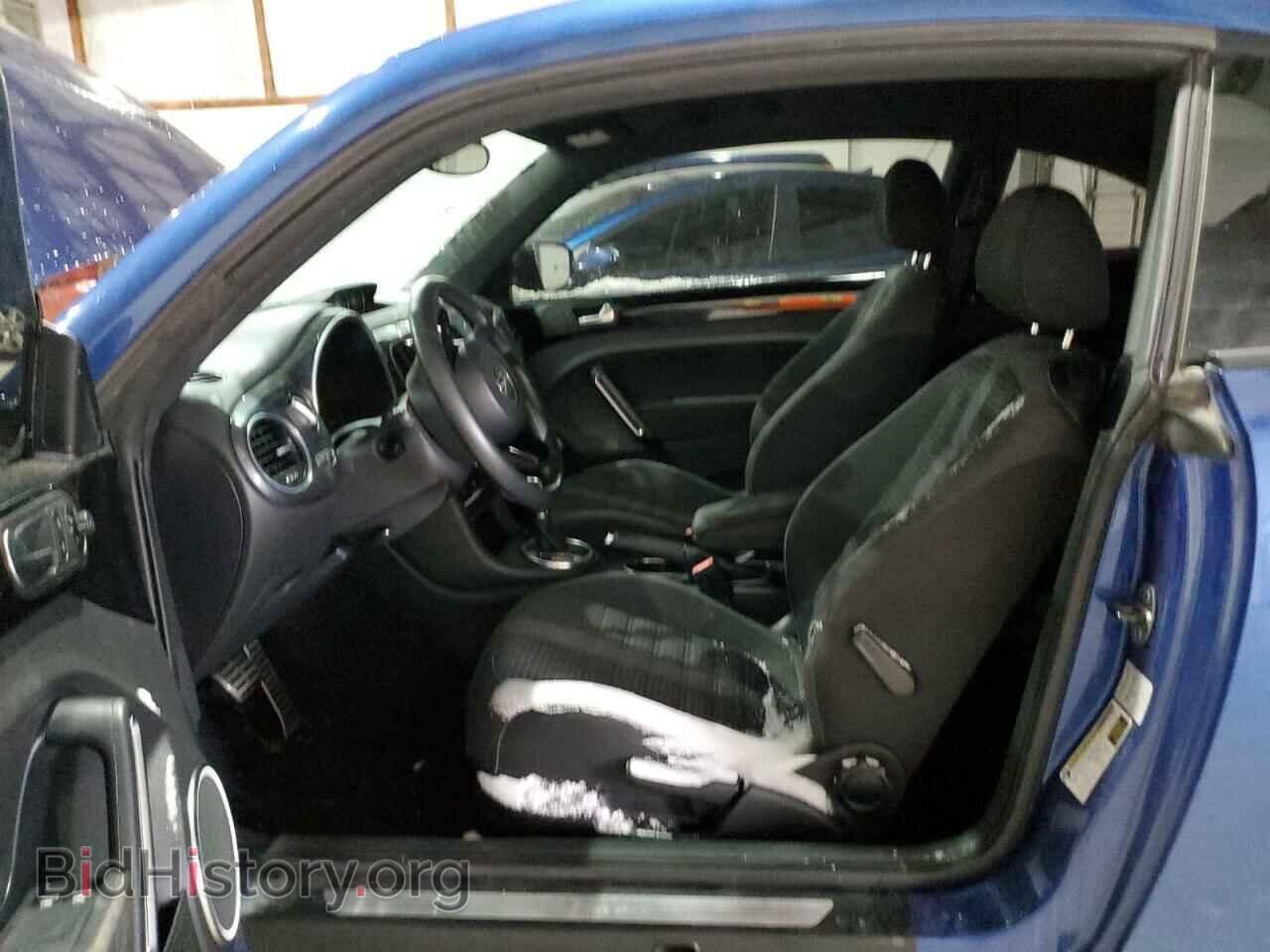 2013 VOLKSWAGEN BEETLE - VIN: 3VWVA7AT1DM618237 - Фото 7