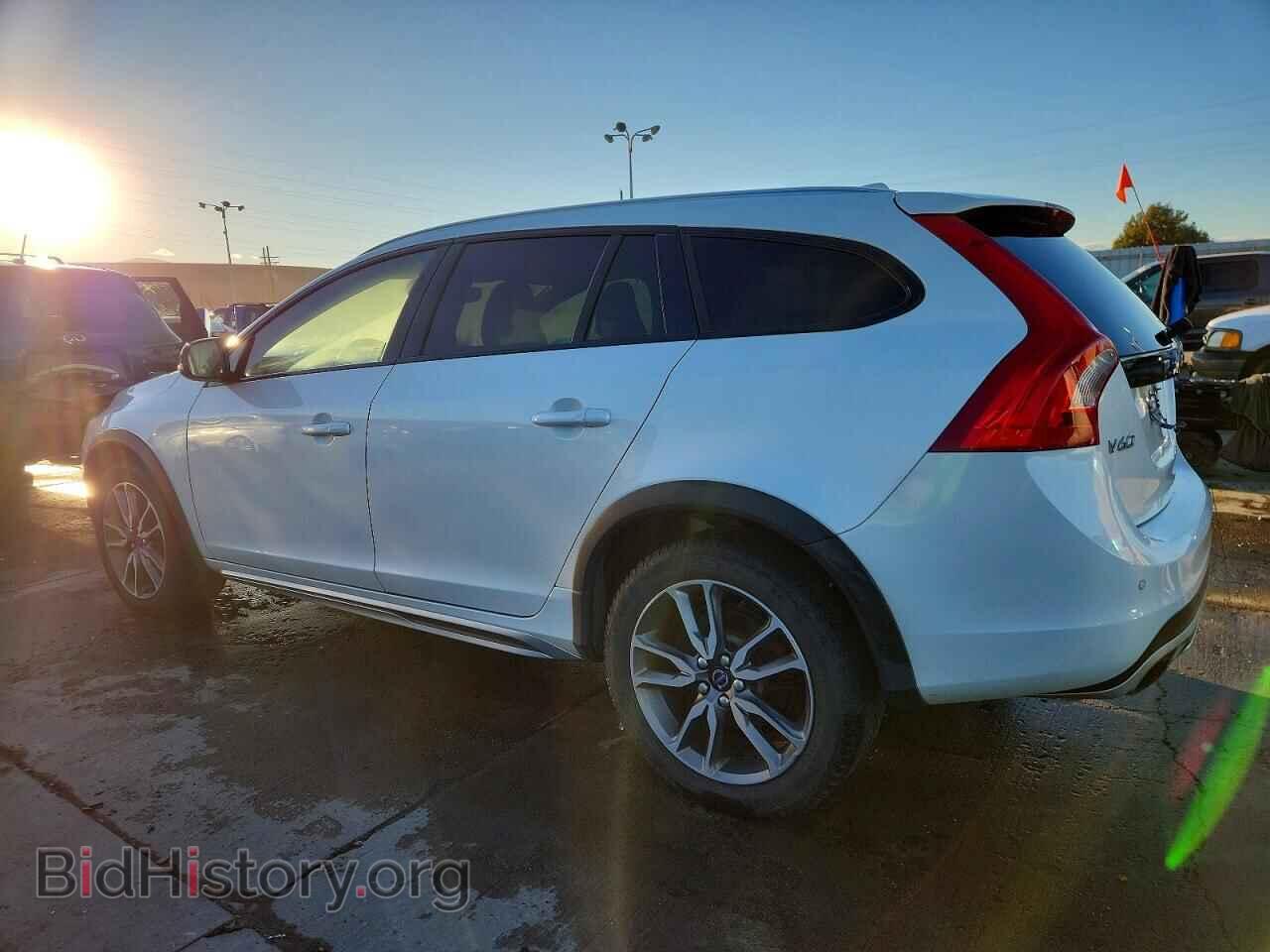 2015 VOLVO V60 - VIN: YV4612HM5F1000649 - Фото 2
