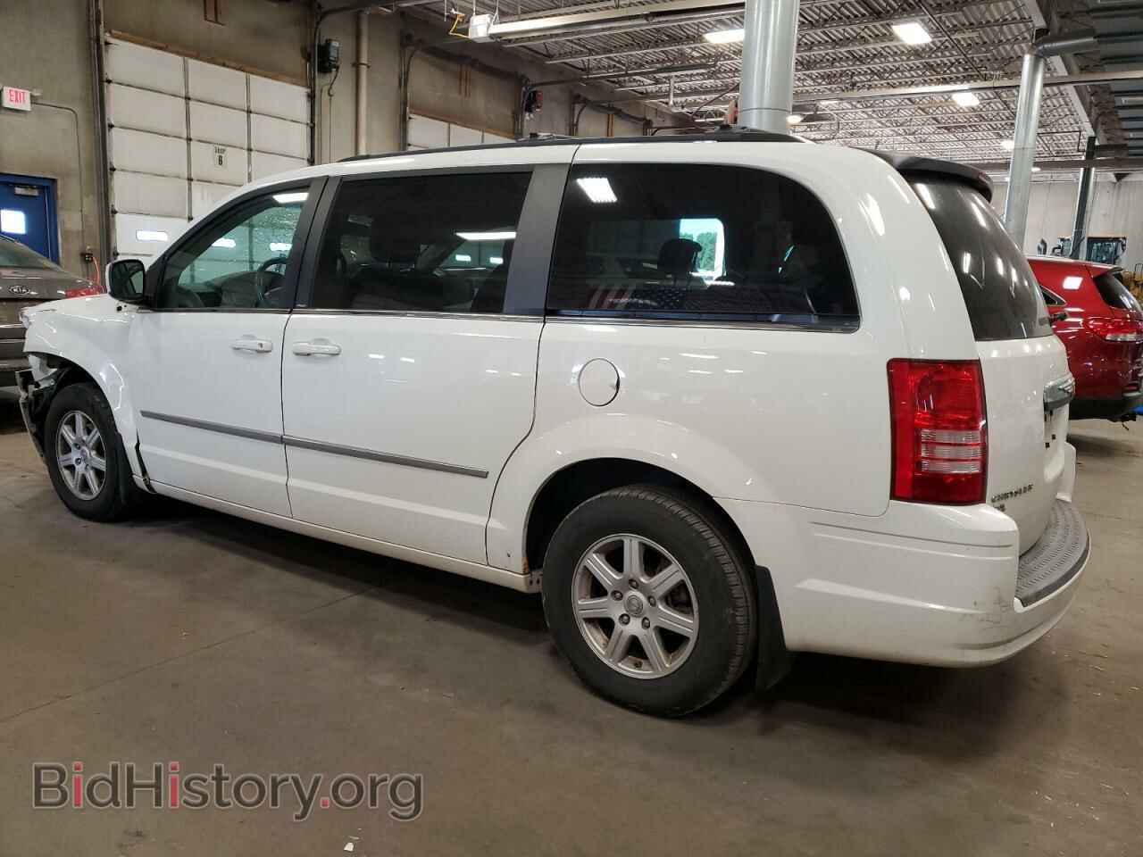 2010 CHRYSLER MINIVAN - VIN: 2A4RR5DX5AR400493 - Фото 2