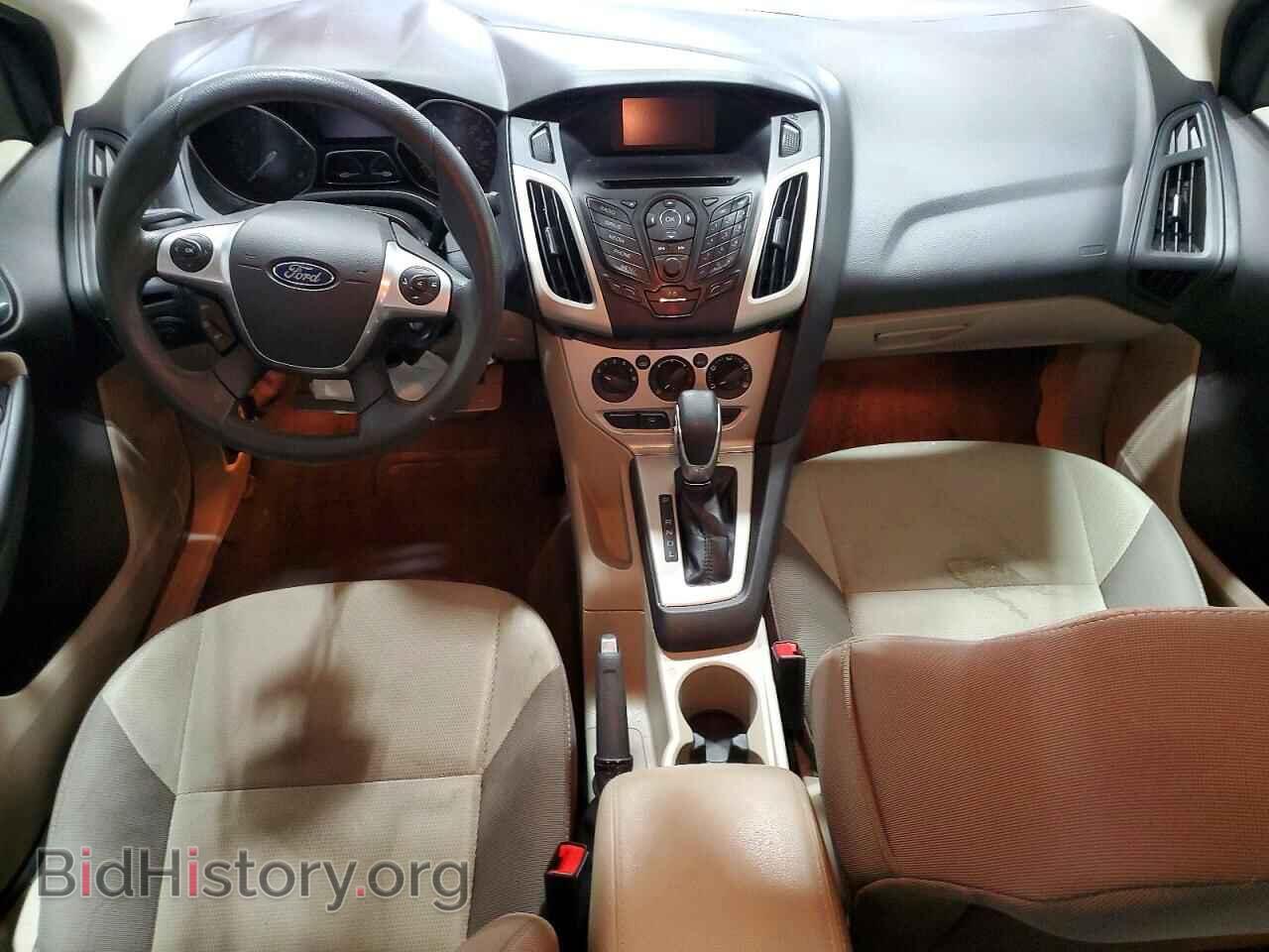 2014 Ford FOCUS (VIN 1FADP3F2XEL297670) — photo 8 of 15