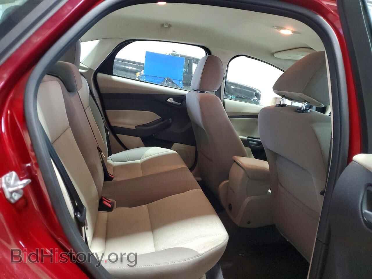 2014 Ford FOCUS (VIN 1FADP3F2XEL297670) — photo 10 of 15