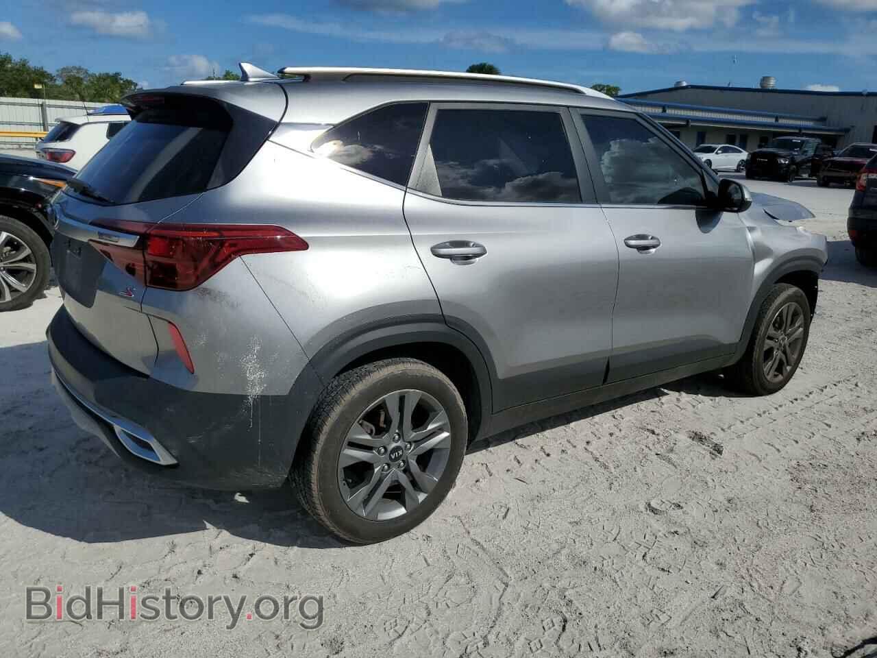 2021 KIA SELTOS - VIN: KNDEU2AA1M7053428 - Фото 3