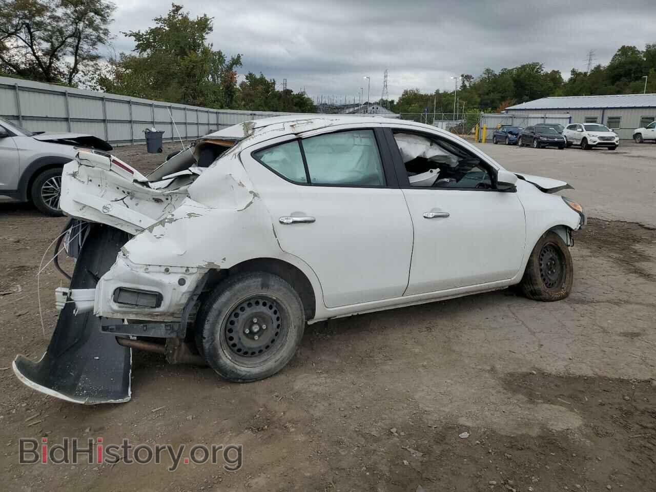 2017 NISSAN VERSA - VIN: 3N1CN7AP0HL816100 - Фото 3