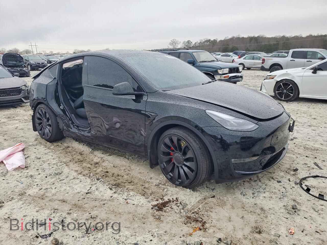 2024 TESLA MODEL Y - VIN: 7SAYGDEF1RA323961 - Фото 4