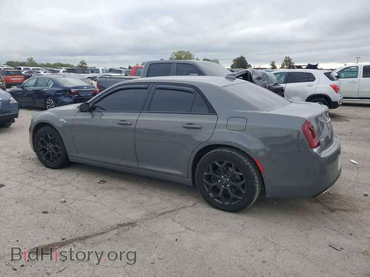 2019 CHRYSLER 300 - VIN: 2C3CCAGG2KH539705 - Photo 2