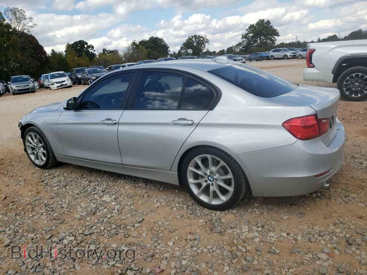 2013 BMW 3 SERIES - VIN: WBA3B1C52DK130437 - Фото 2