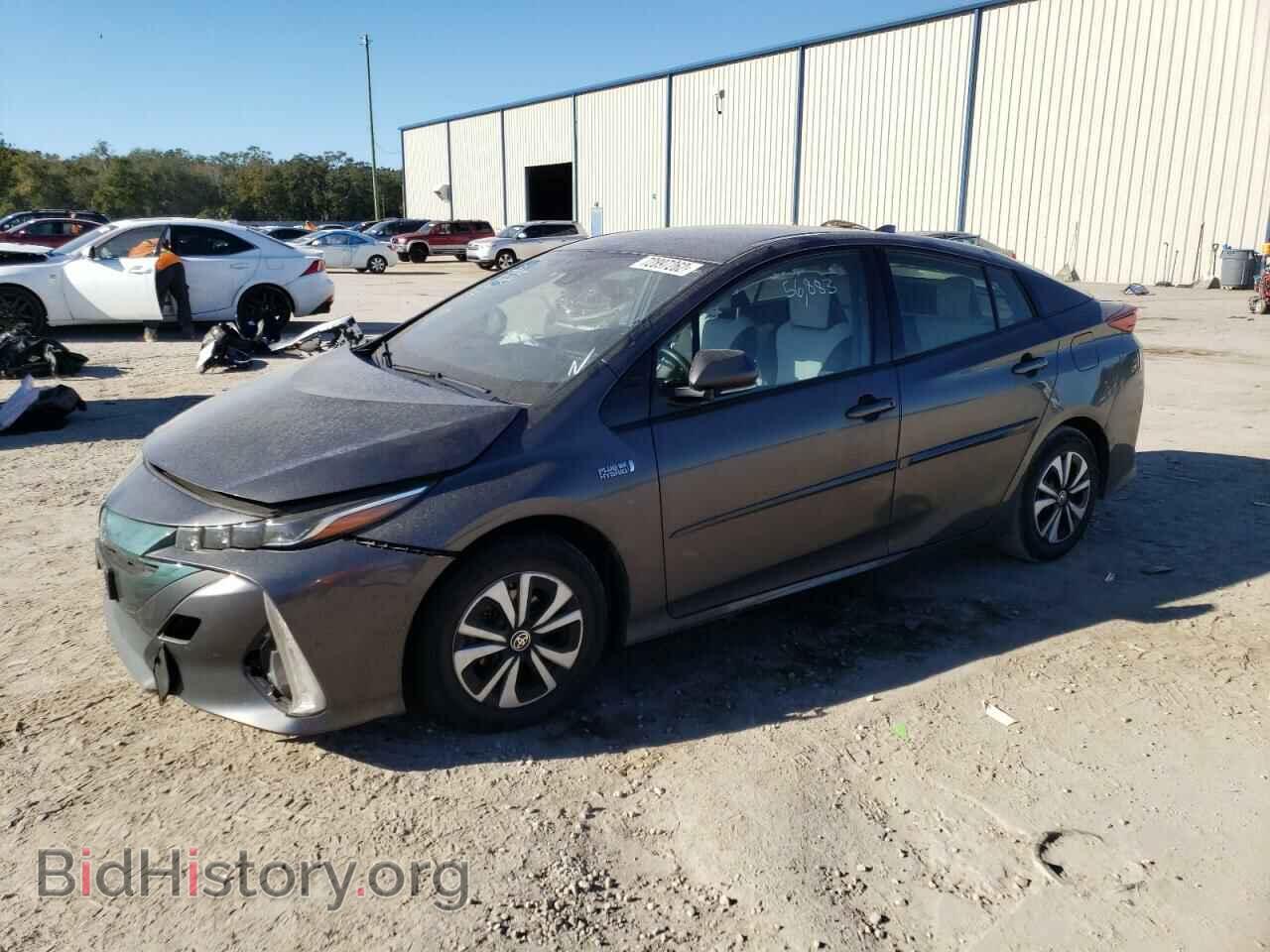 Photo JTDKARFP3H3000681 - TOYOTA PRIUS 2017