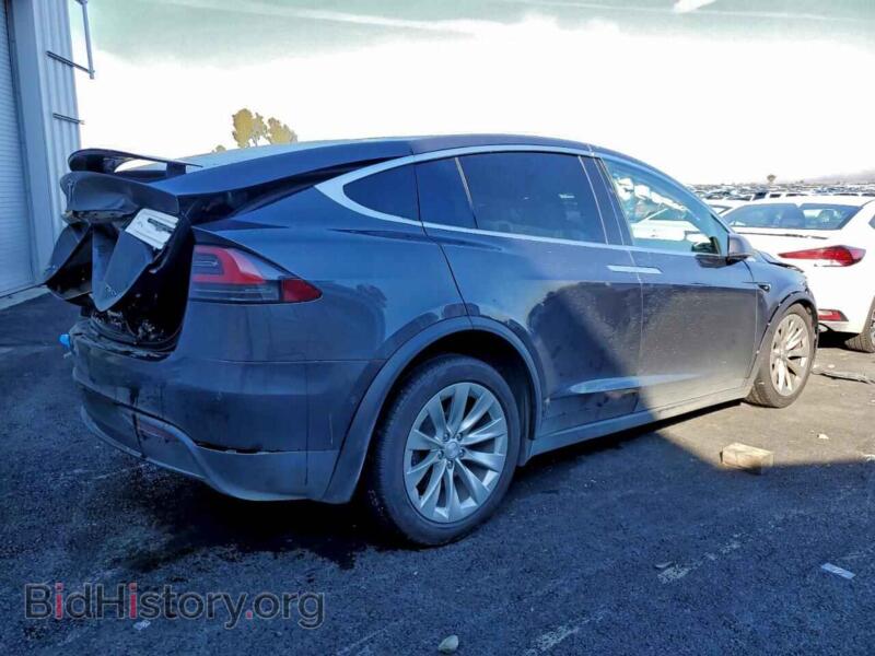 2018 Tesla MODEL X (VIN 5YJXCBE21JF130125) — фото 3 из 13