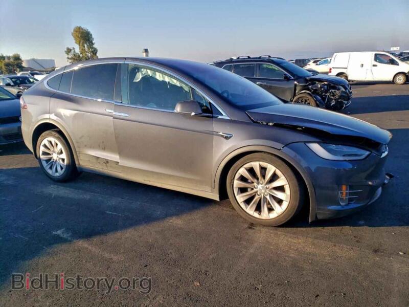 2018 Tesla MODEL X (VIN 5YJXCBE21JF130125) — фото 4 из 13
