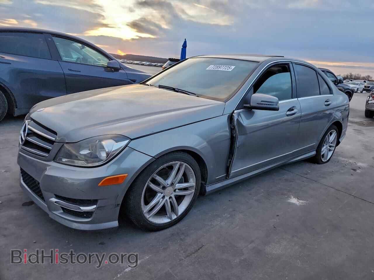 Photo WDDGF4HBXER316251 - MERCEDES-BENZ C-CLASS 2014