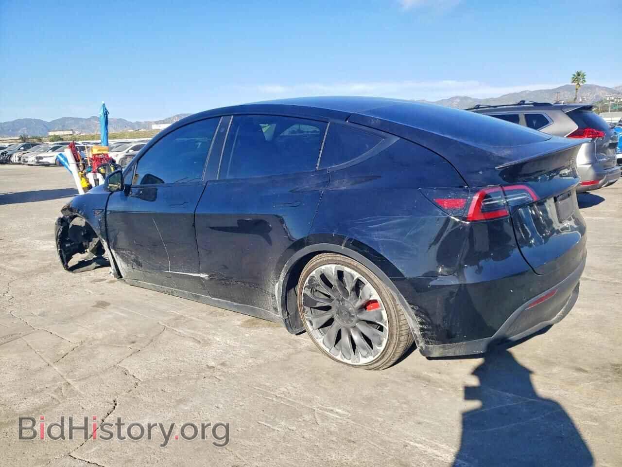 2022 TESLA MODEL Y - VIN: 7SAYGDEF8NF541392 - Фото 2