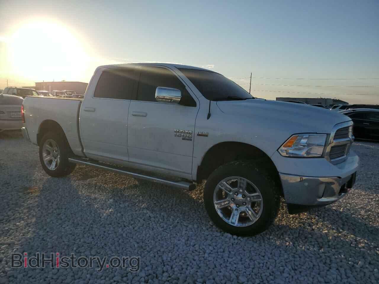 2019 RAM 1500 - VIN: 1C6RR6LTXKS586582 - Photo 4