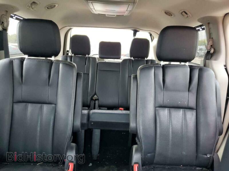 2016 Chrysler MINIVAN (VIN 2C4RC1CG2GR166517) — photo 10 of 13