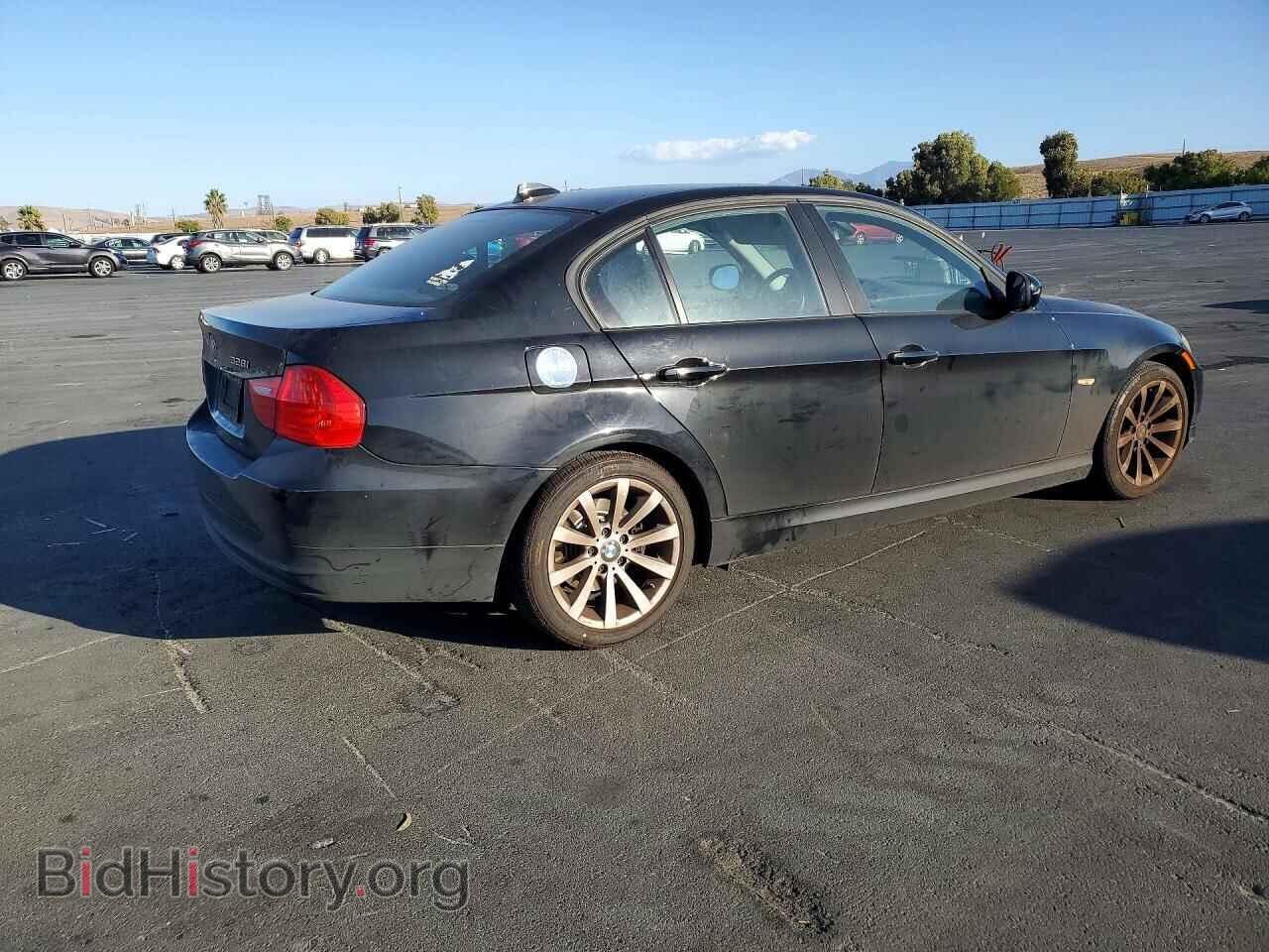 2011 BMW 3 SERIES - VIN: WBAPH5C56BA444764 - Photo 3