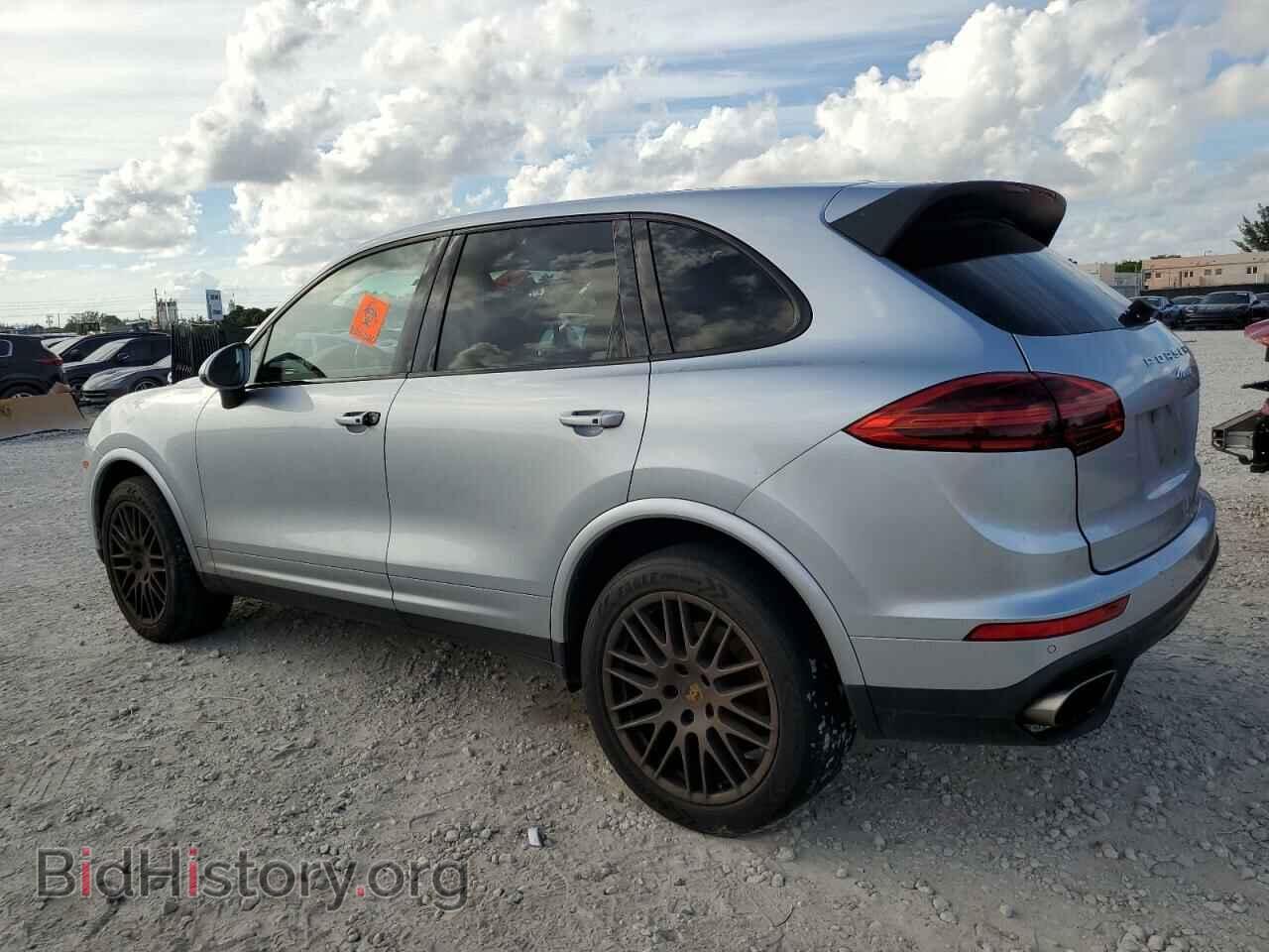 2017 PORSCHE CAYENNE - VIN: WP1AA2A26HKA87298 - Фото 2